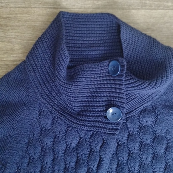 Izod Ladies Sweater, size M. - Picture 5 of 7